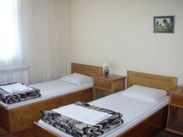 Фото номера Двухместный номер с 2 отдельными кроватями Гостевой дом Family Hotel May г. Петрич 26