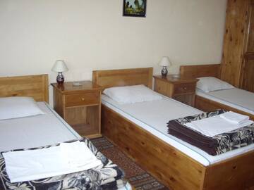 Фото номера Трехместный номер Гостевой дом Family Hotel May г. Петрич 10