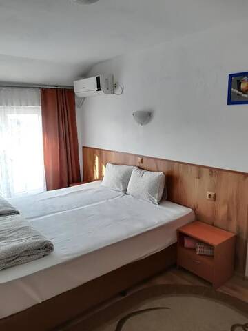 Фото номера Двухместный номер с 2 отдельными кроватями Гостевой дом Family Hotel May г. Петрич 15