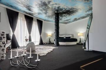 Фото номера Апартаменты-люкс с 1 спальней Отель Hotel BATS г. Петрич 2