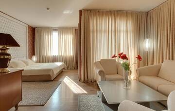 Фото номера Апартаменты с 1 спальней Отель Hotel BATS г. Петрич 2